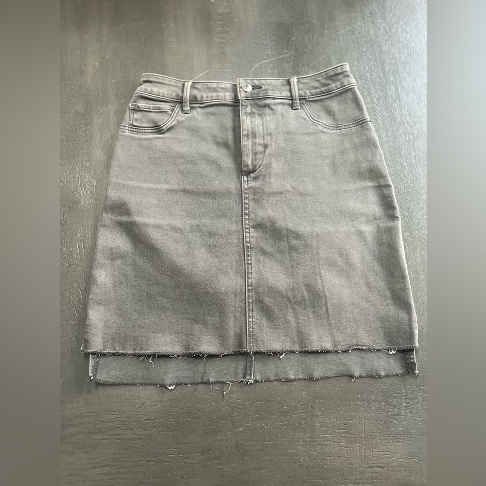 Abercrombie & Fitch Gray Denim Midi Skirt Raw Hem Size 24 Y2K Street Casual 90's